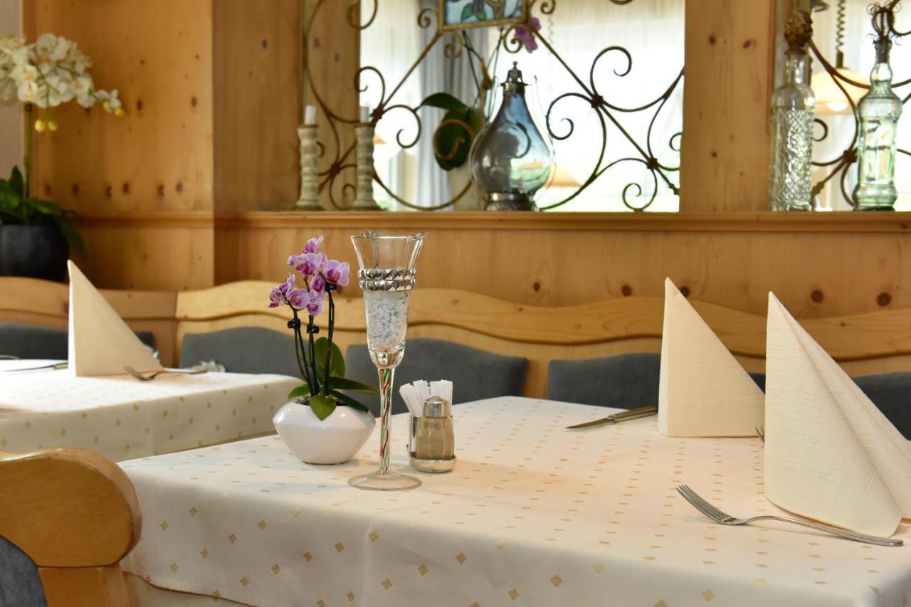 מיינטל Hotel Restaurant Zum Schiffchen מראה חיצוני תמונה