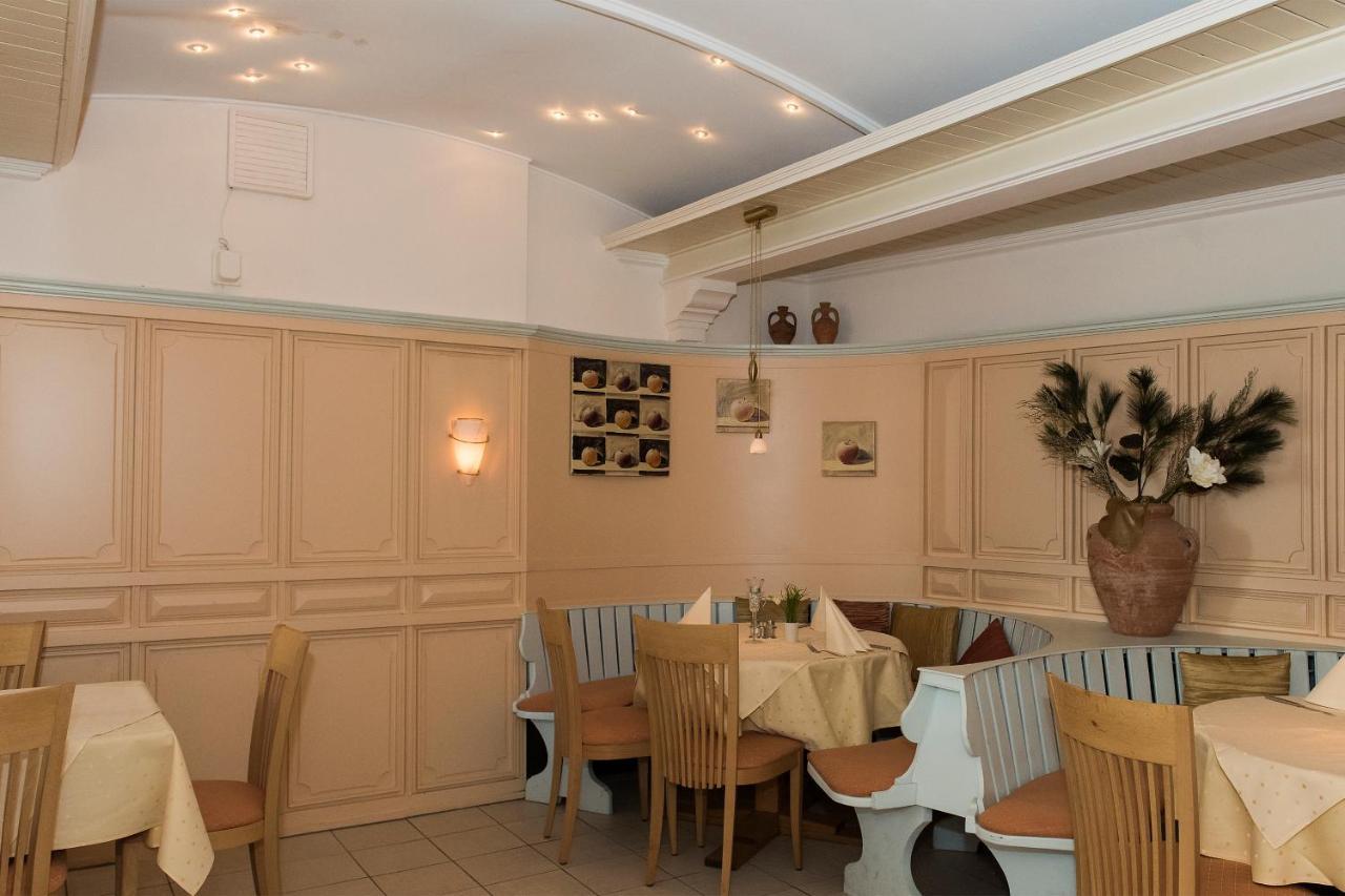 מיינטל Hotel Restaurant Zum Schiffchen מראה חיצוני תמונה